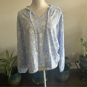 Emily Daniels || light blue floral blouse